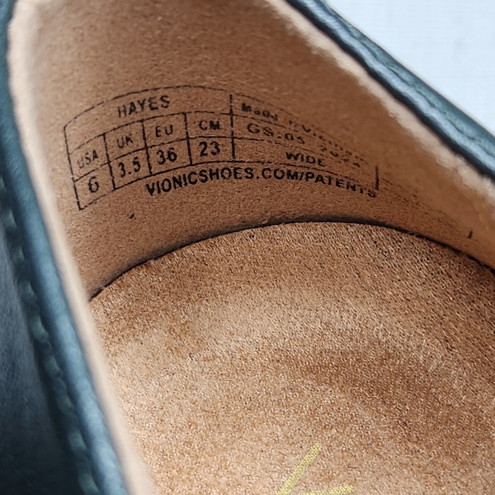 Vionic Hayes Scarab Green Loafers Size 6 Orthotic Support Comfort EUC - Picture 2 of 9